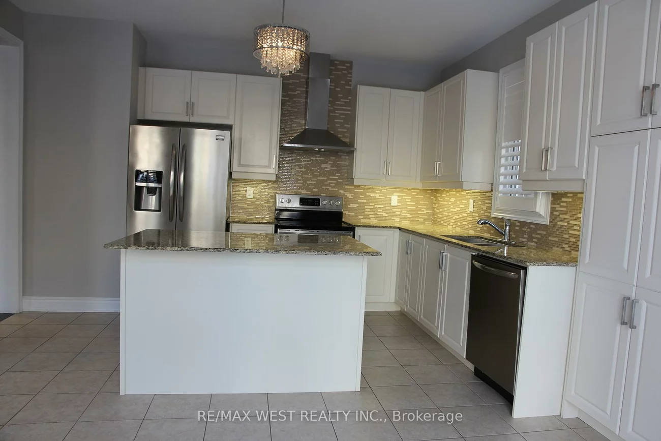 245, Poetry, Vellore Village, Vaughan