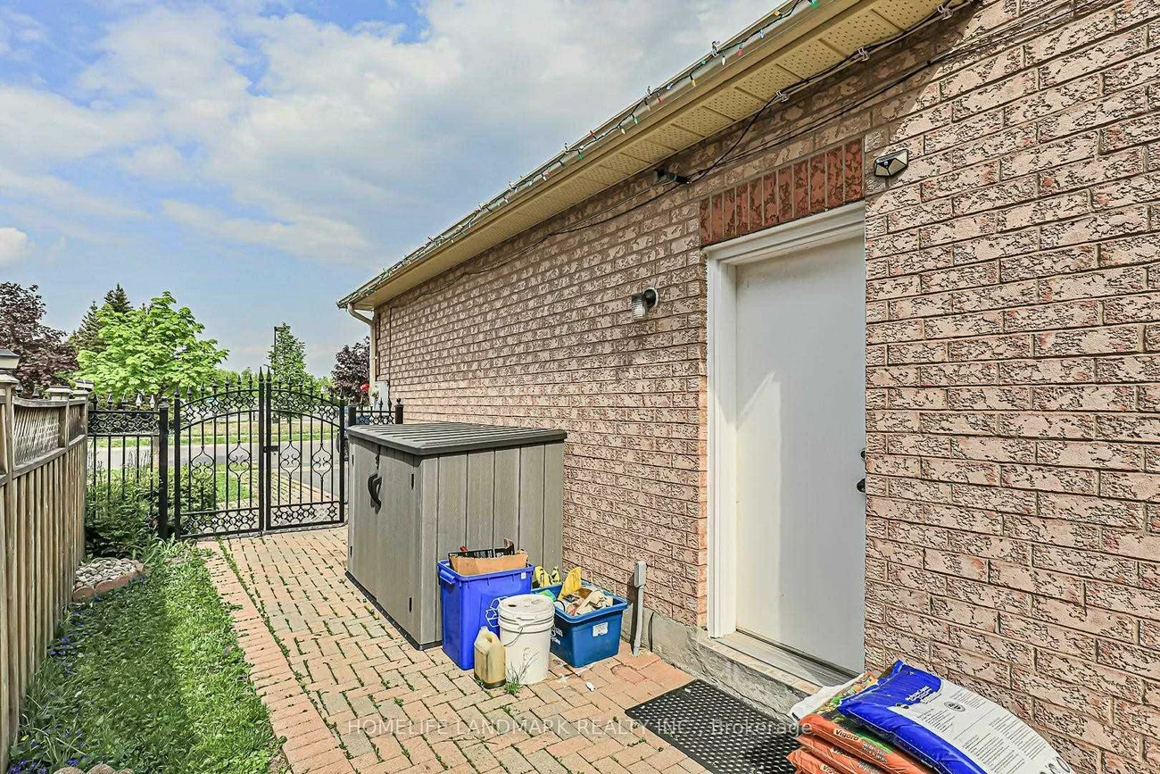 72, Avro, Maple, Vaughan