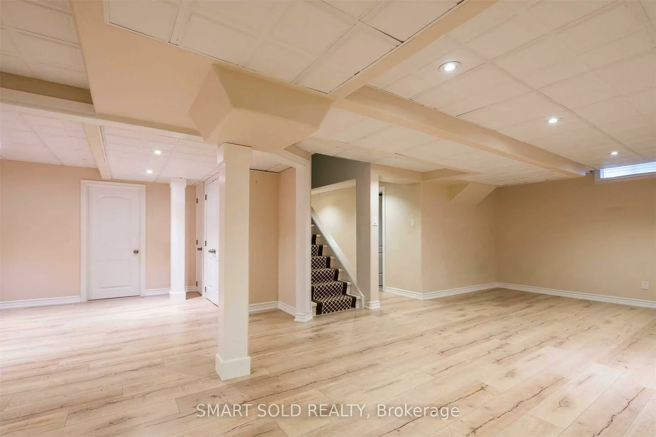 49, Garyscholl, Vellore Village, Vaughan