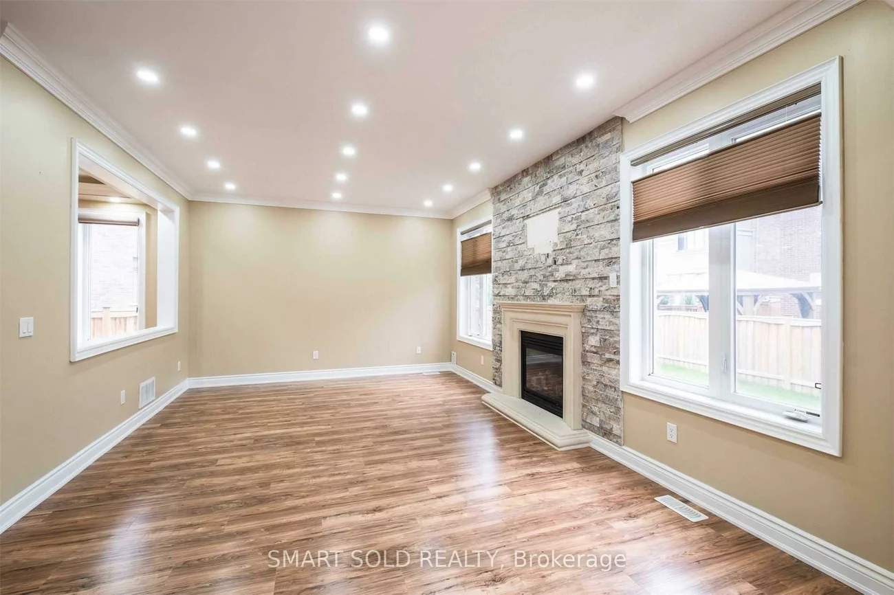 49, Garyscholl, Vellore Village, Vaughan