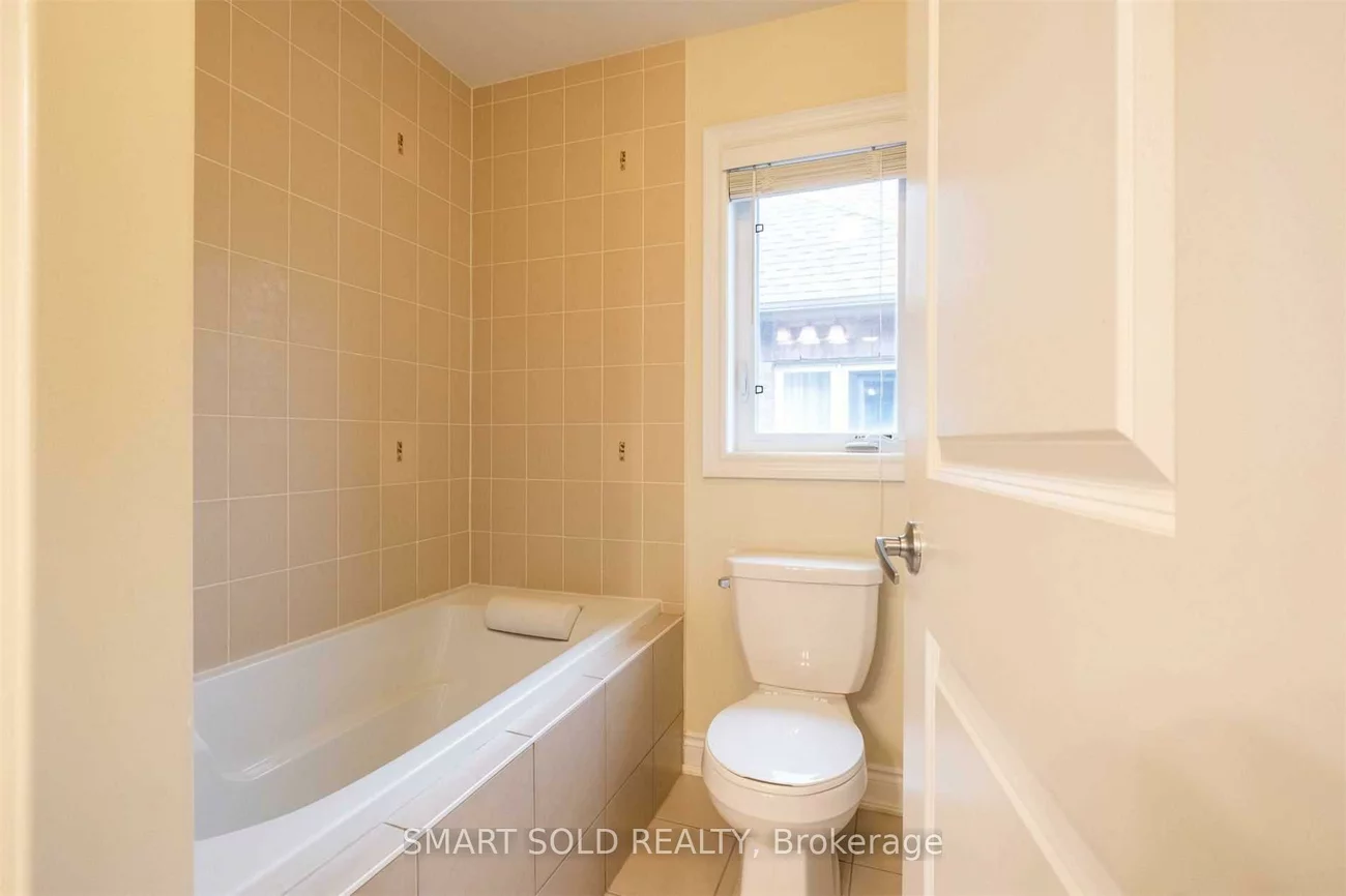 49, Garyscholl, Vellore Village, Vaughan