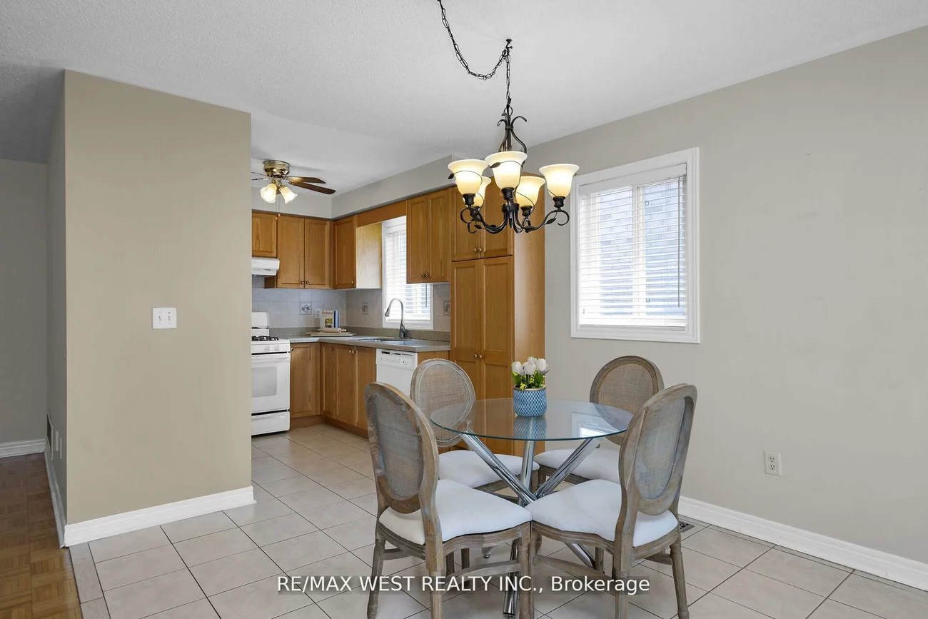 362, Avro, Maple, Vaughan