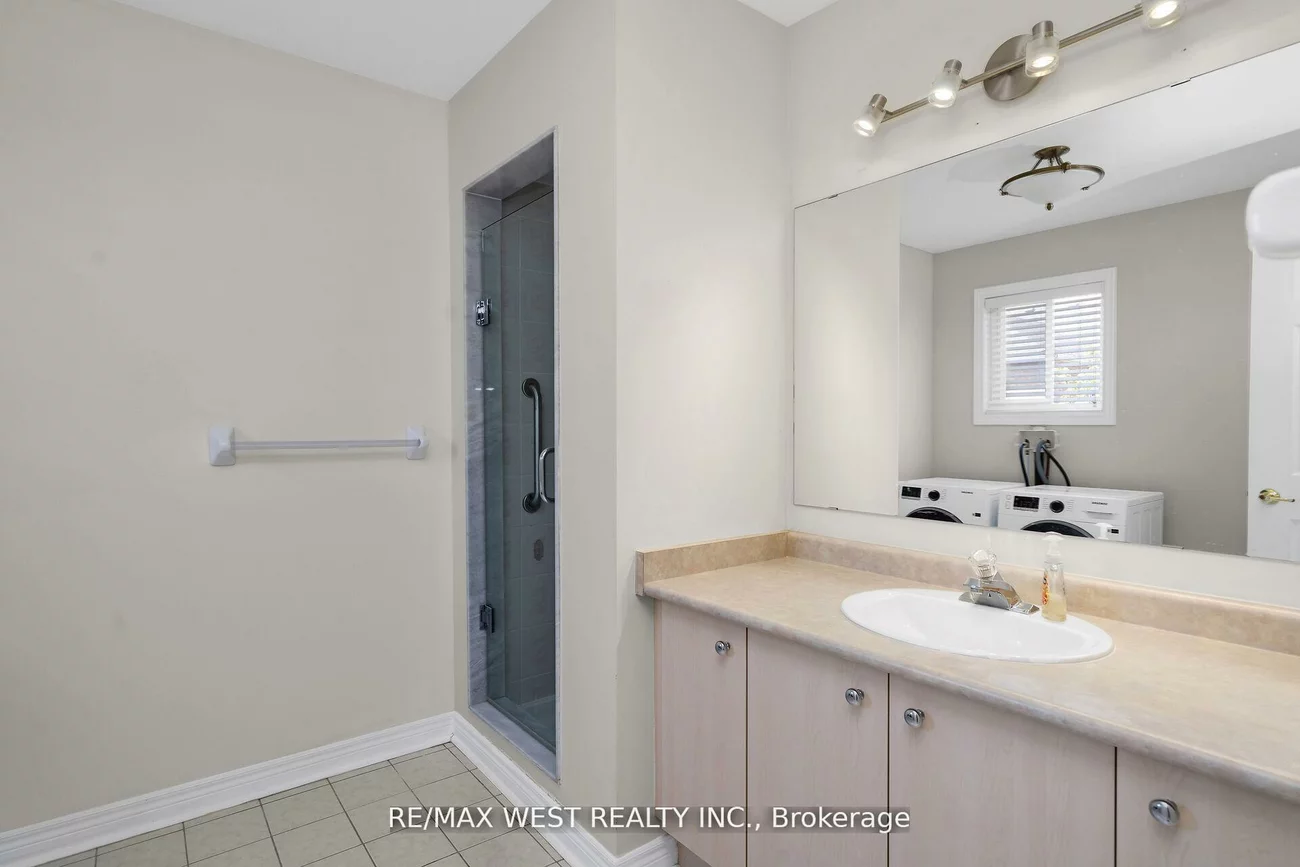 362, Avro, Maple, Vaughan