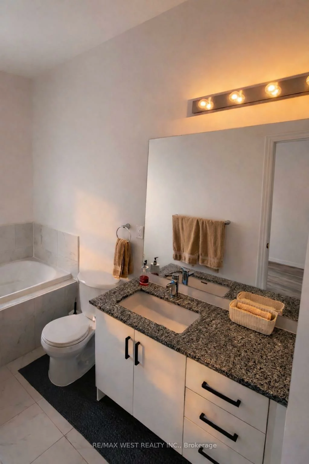 23, Paradox, Elder Mills, Vaughan