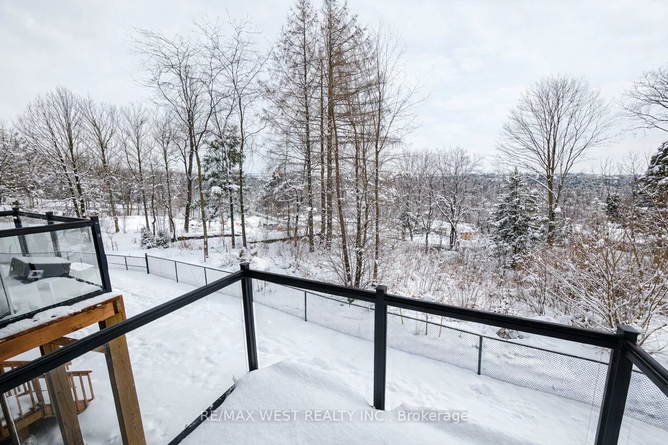 23, Paradox, Elder Mills, Vaughan