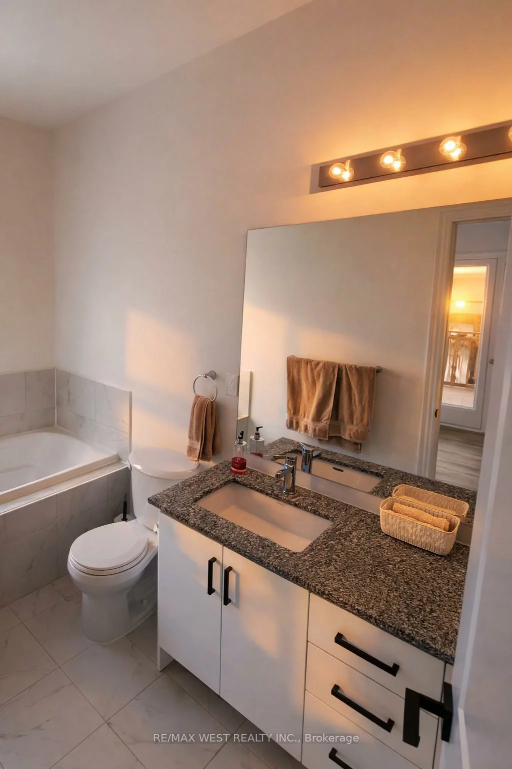 23, Paradox, Elder Mills, Vaughan