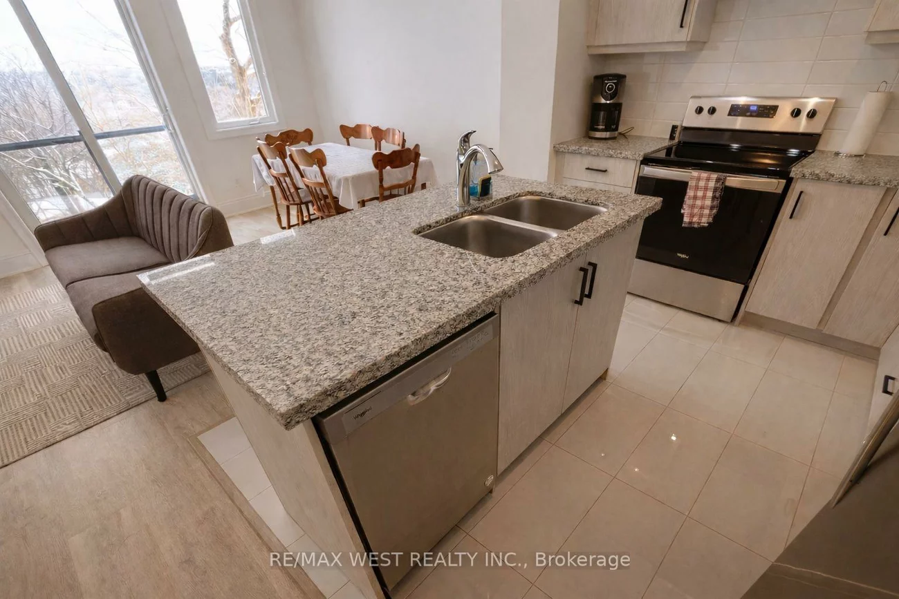 23, Paradox, Elder Mills, Vaughan