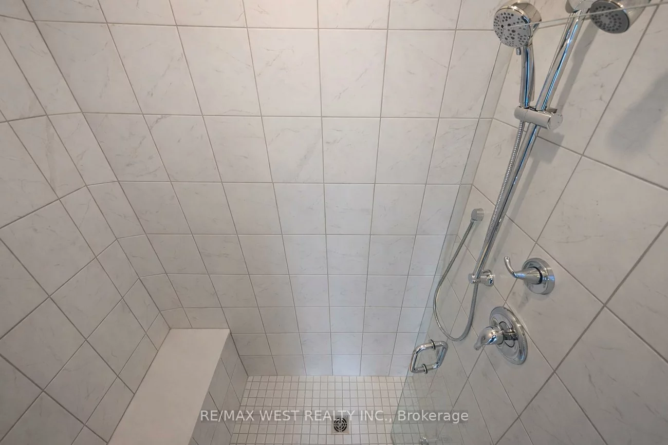 23, Paradox, Elder Mills, Vaughan