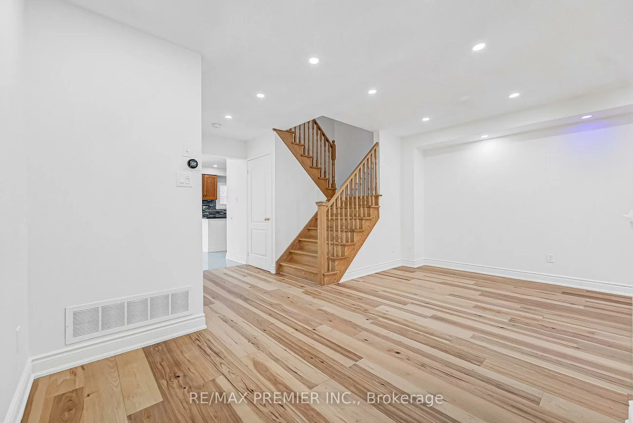 165, Fieldstone, East Woodbridge, Vaughan