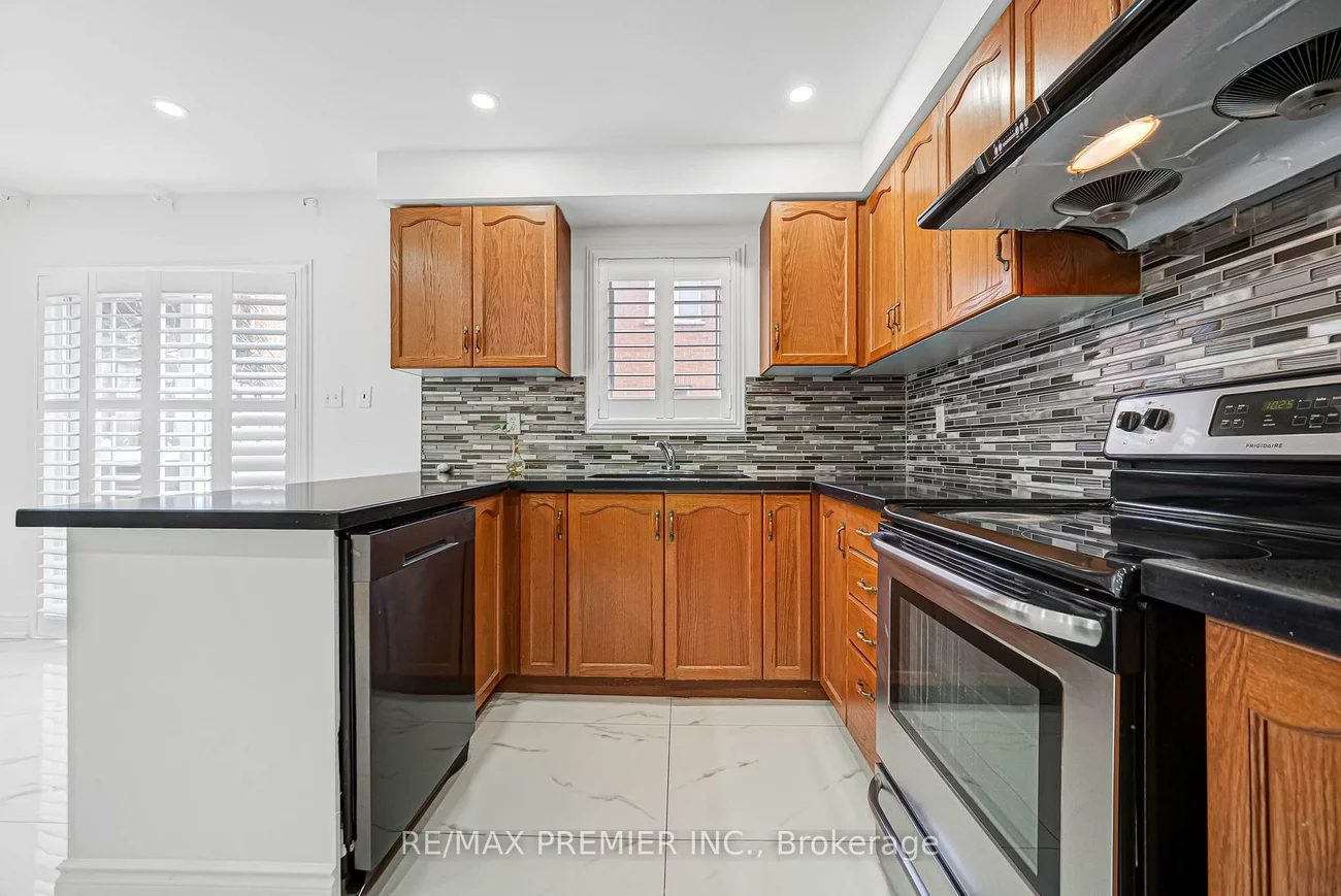 165, Fieldstone, East Woodbridge, Vaughan