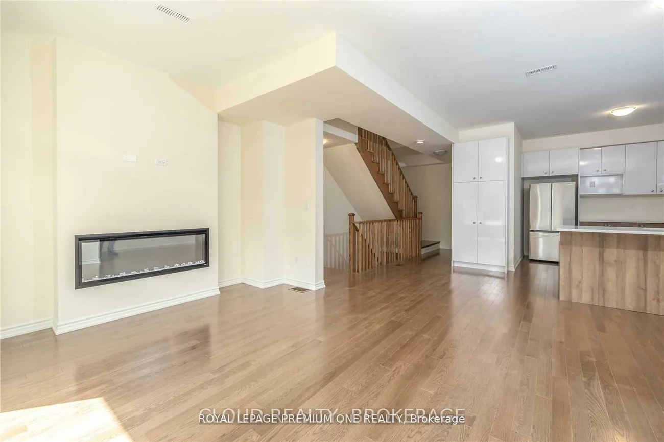 24, Elsinore, Kleinburg, Vaughan