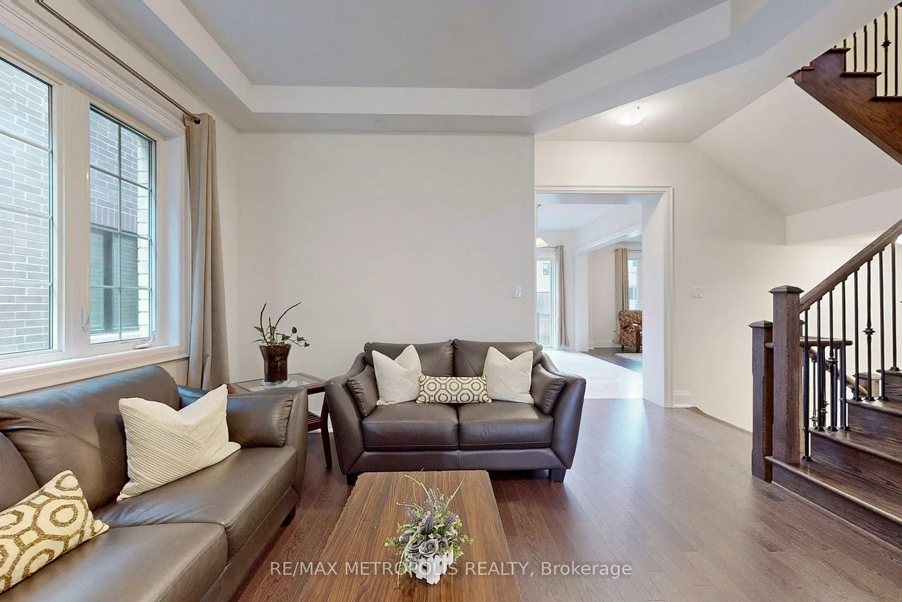 100, Ballantyne, Vellore Village, Vaughan