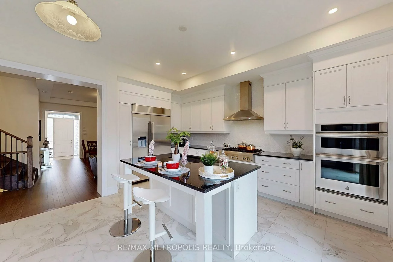 100, Ballantyne, Vellore Village, Vaughan