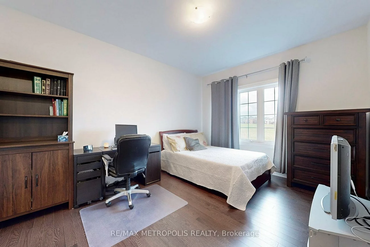 100, Ballantyne, Vellore Village, Vaughan