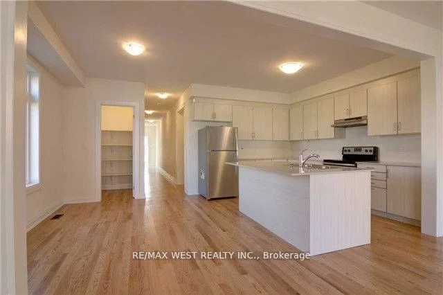 118, Emily Anna, Vellore Village, Vaughan