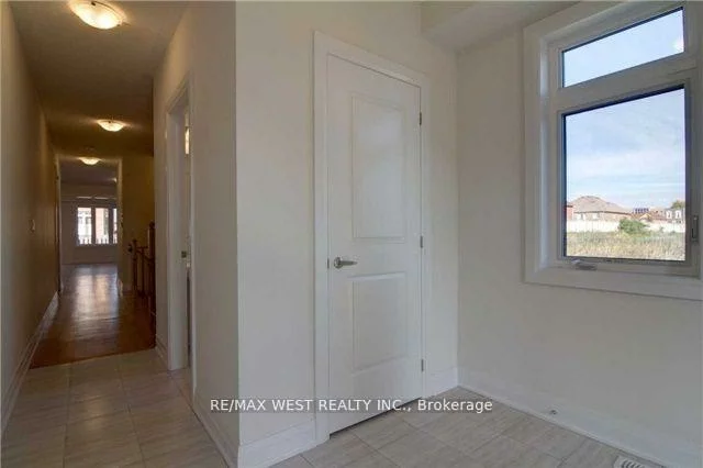 118, Emily Anna, Vellore Village, Vaughan