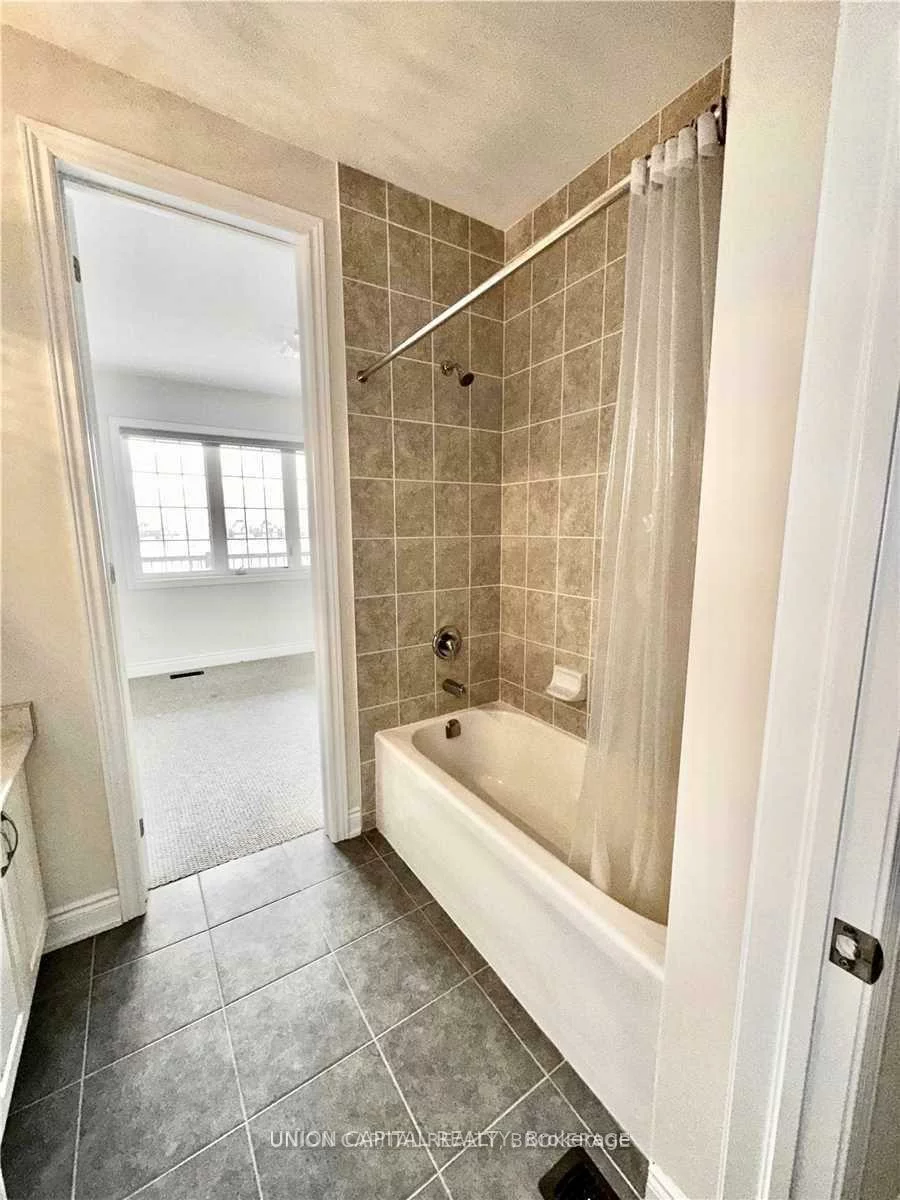 119, Lawford, Vellore Village, Vaughan