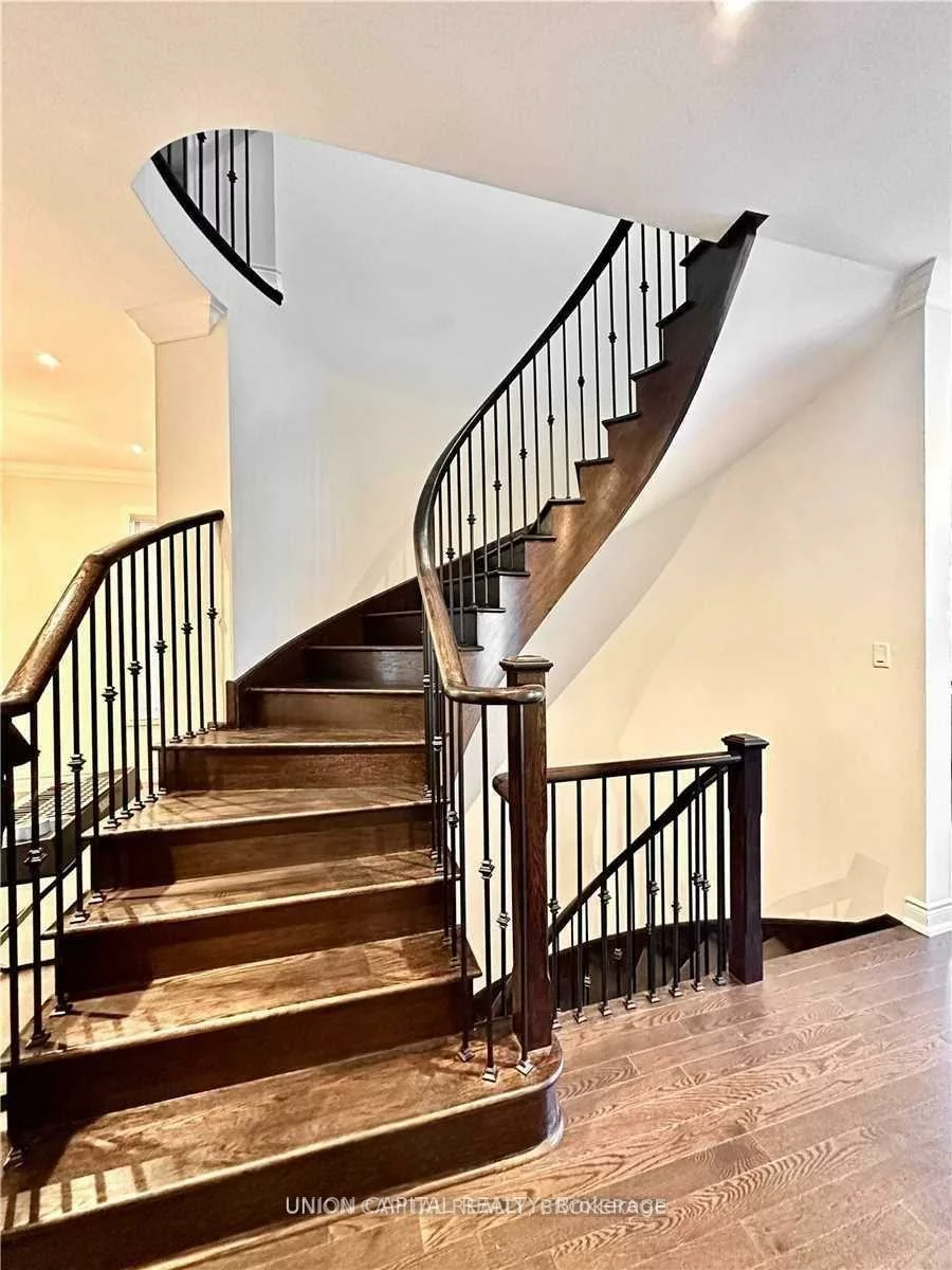 119, Lawford, Vellore Village, Vaughan