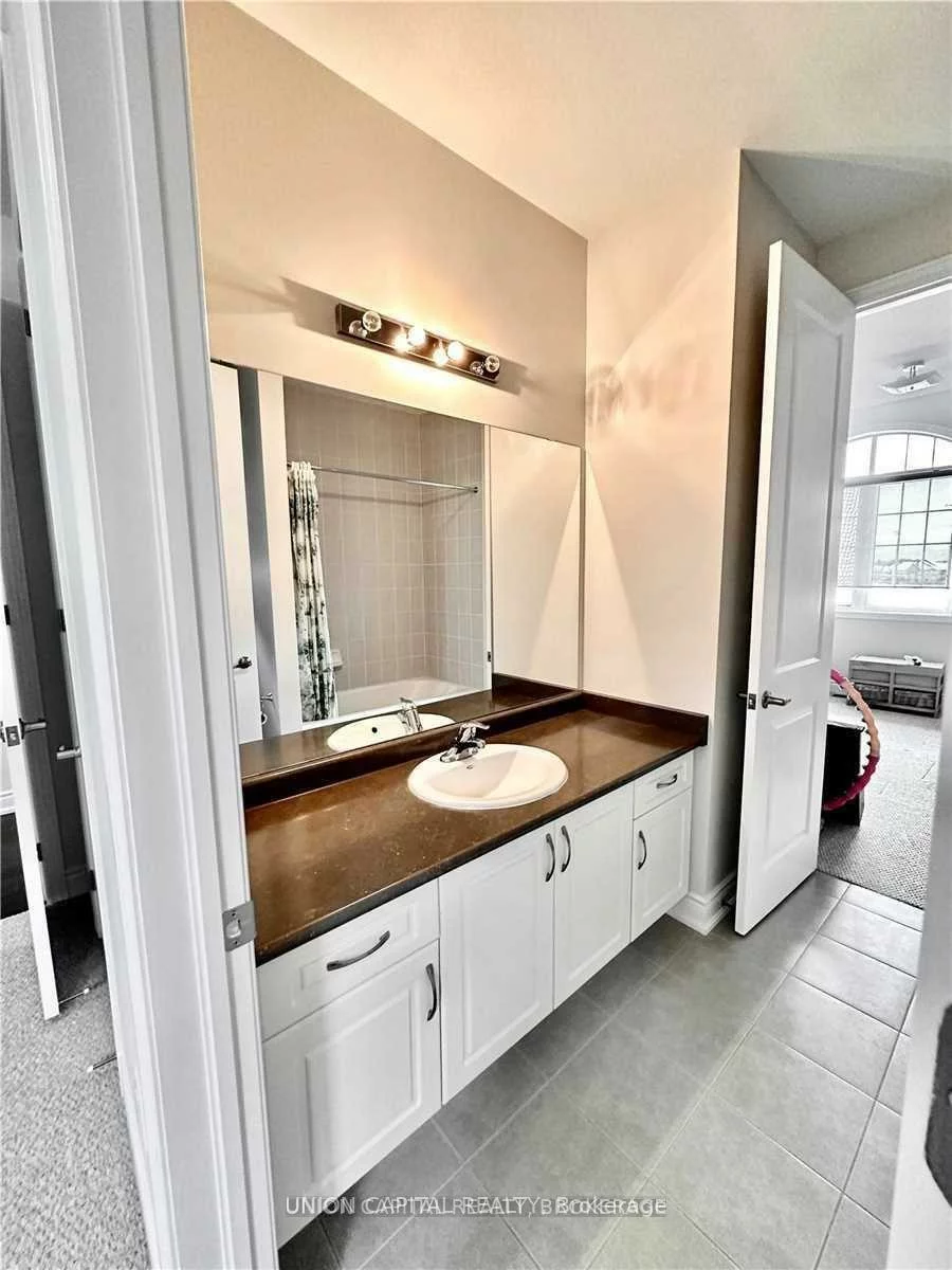 119, Lawford, Vellore Village, Vaughan