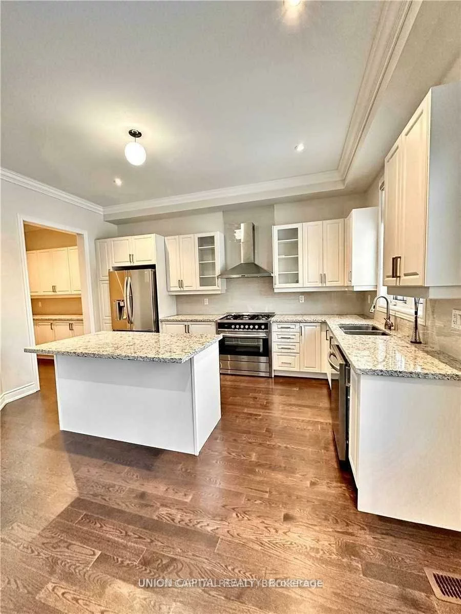 119, Lawford, Vellore Village, Vaughan