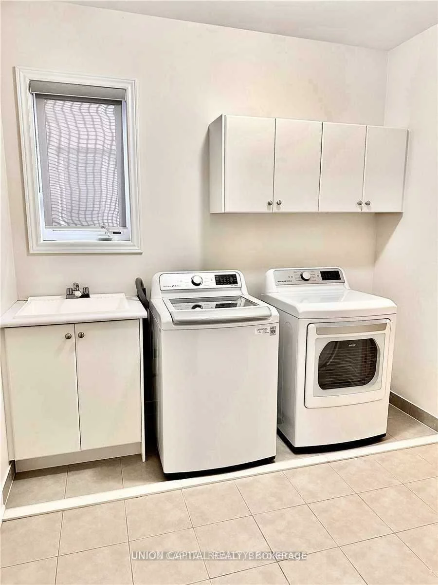 119, Lawford, Vellore Village, Vaughan