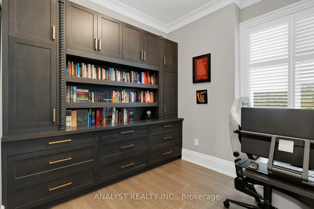 10690, Islington, Kleinburg, Vaughan