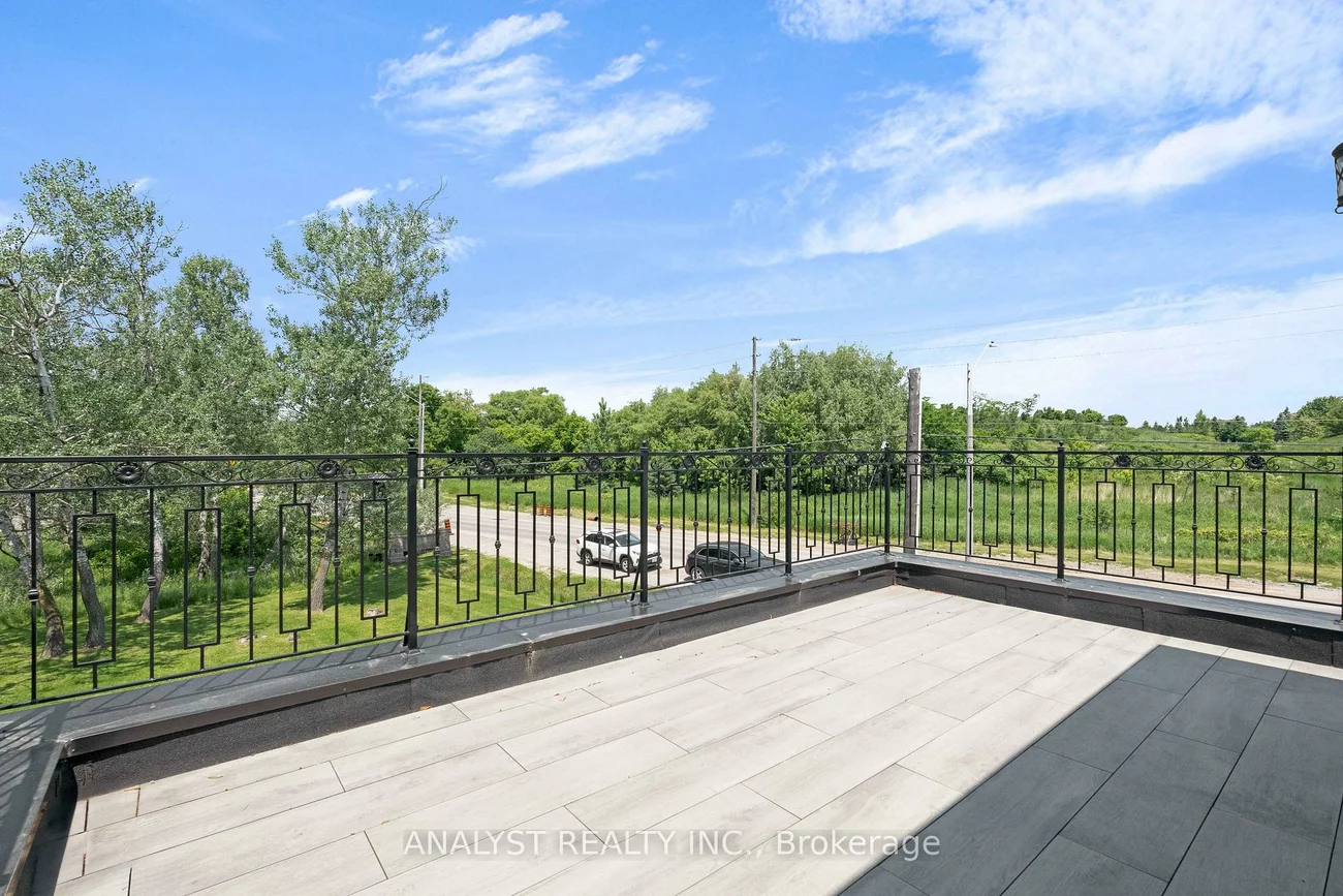 10690, Islington, Kleinburg, Vaughan