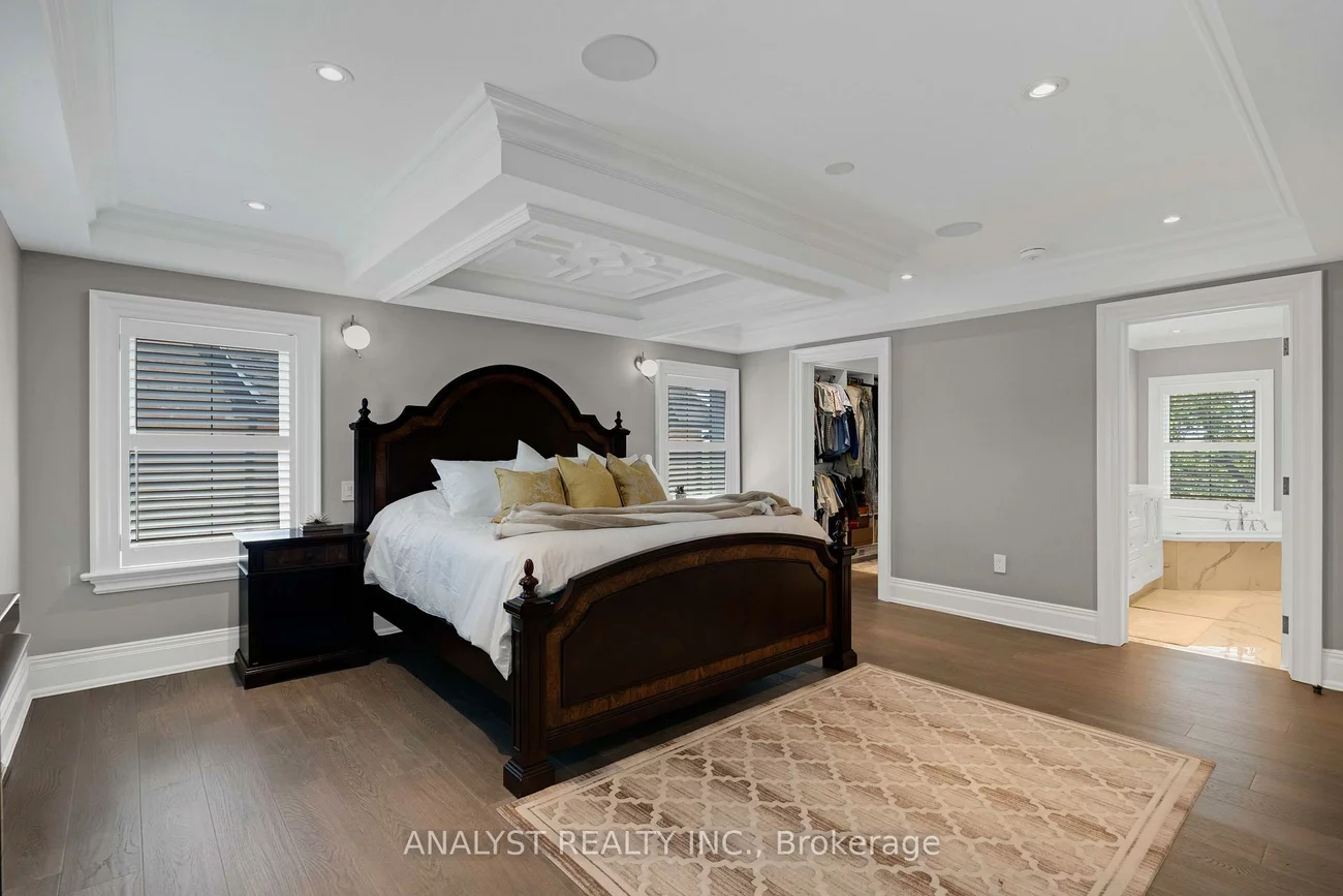 10690, Islington, Kleinburg, Vaughan