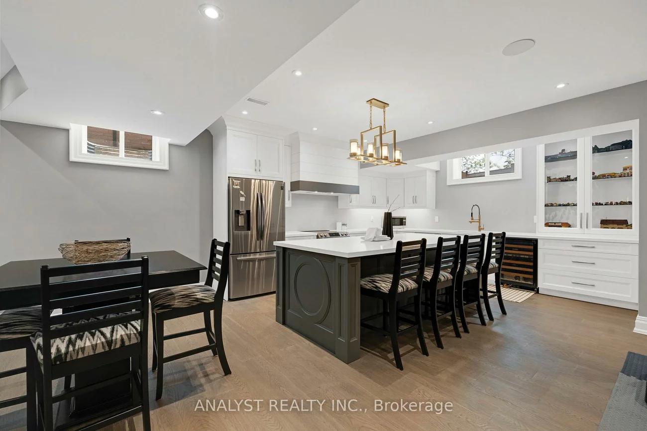 10690, Islington, Kleinburg, Vaughan