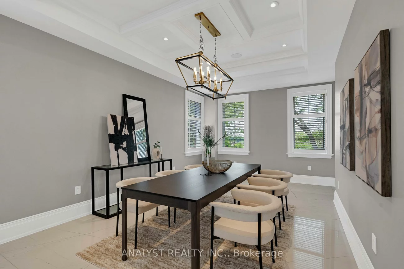 10690, Islington, Kleinburg, Vaughan