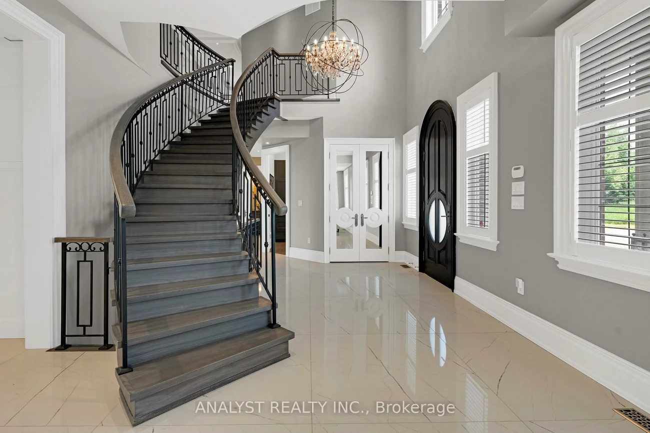 10690, Islington, Kleinburg, Vaughan