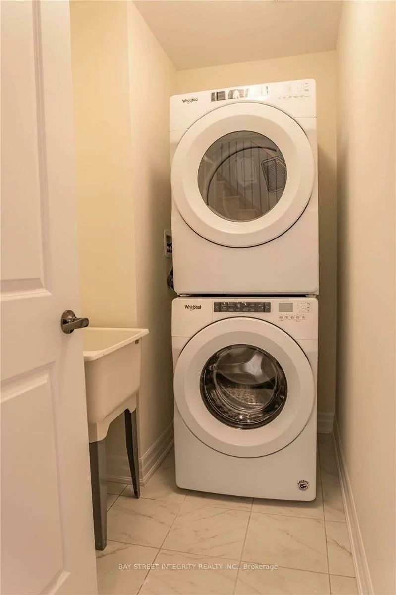 2267, Major Mackenzie, Maple, Vaughan