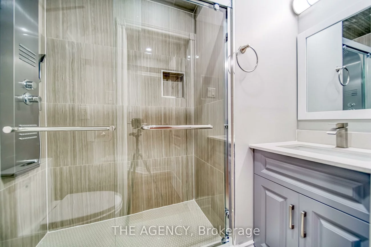 48, Chiara, Vellore Village, Vaughan