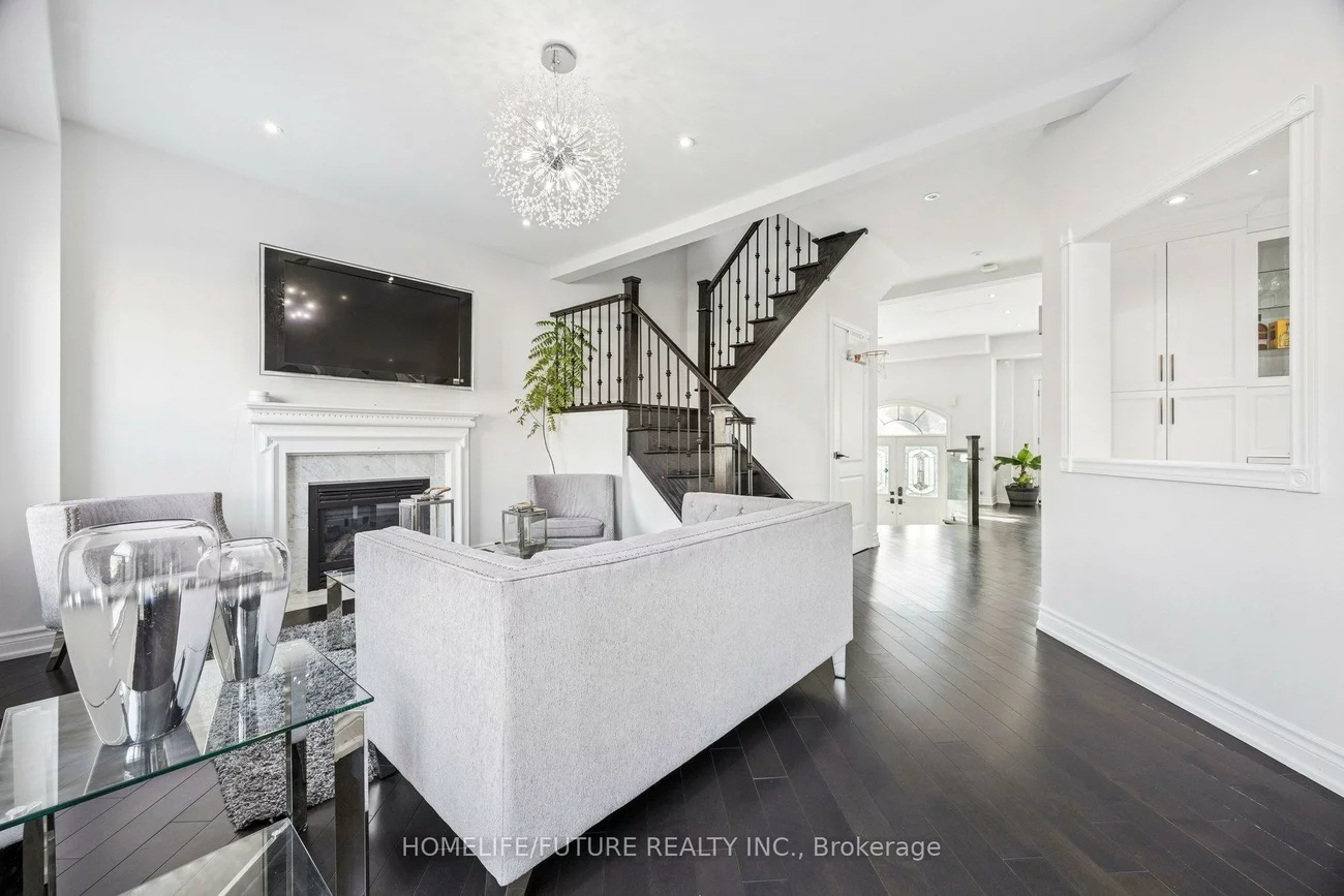 11, Pietro, Vellore Village, Vaughan