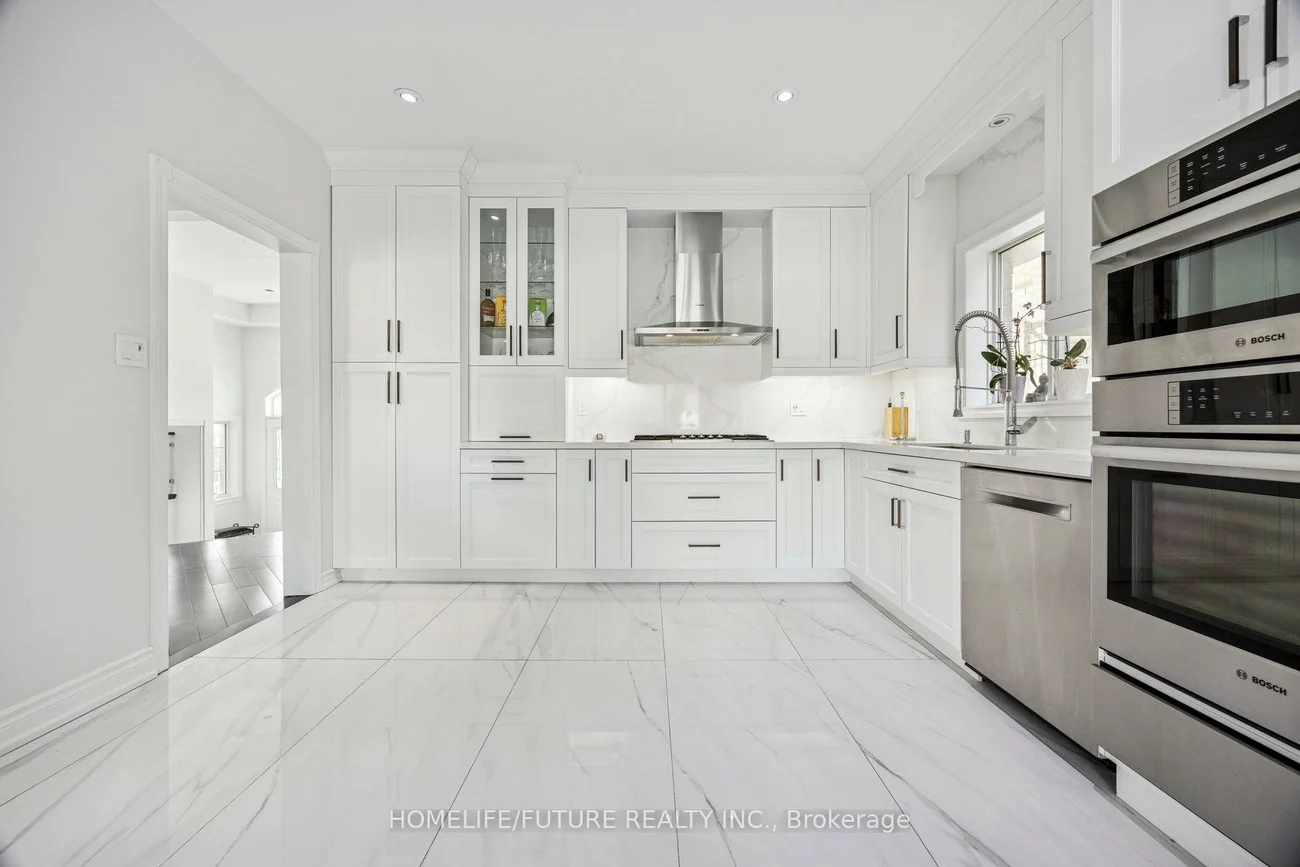 11, Pietro, Vellore Village, Vaughan