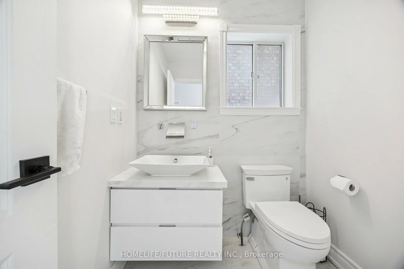 11, Pietro, Vellore Village, Vaughan