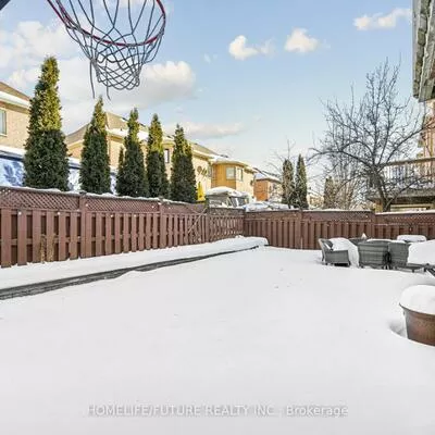 11, Pietro, Vellore Village, Vaughan