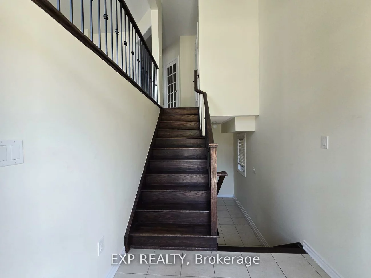 50, Farooq, Vellore Village, Vaughan