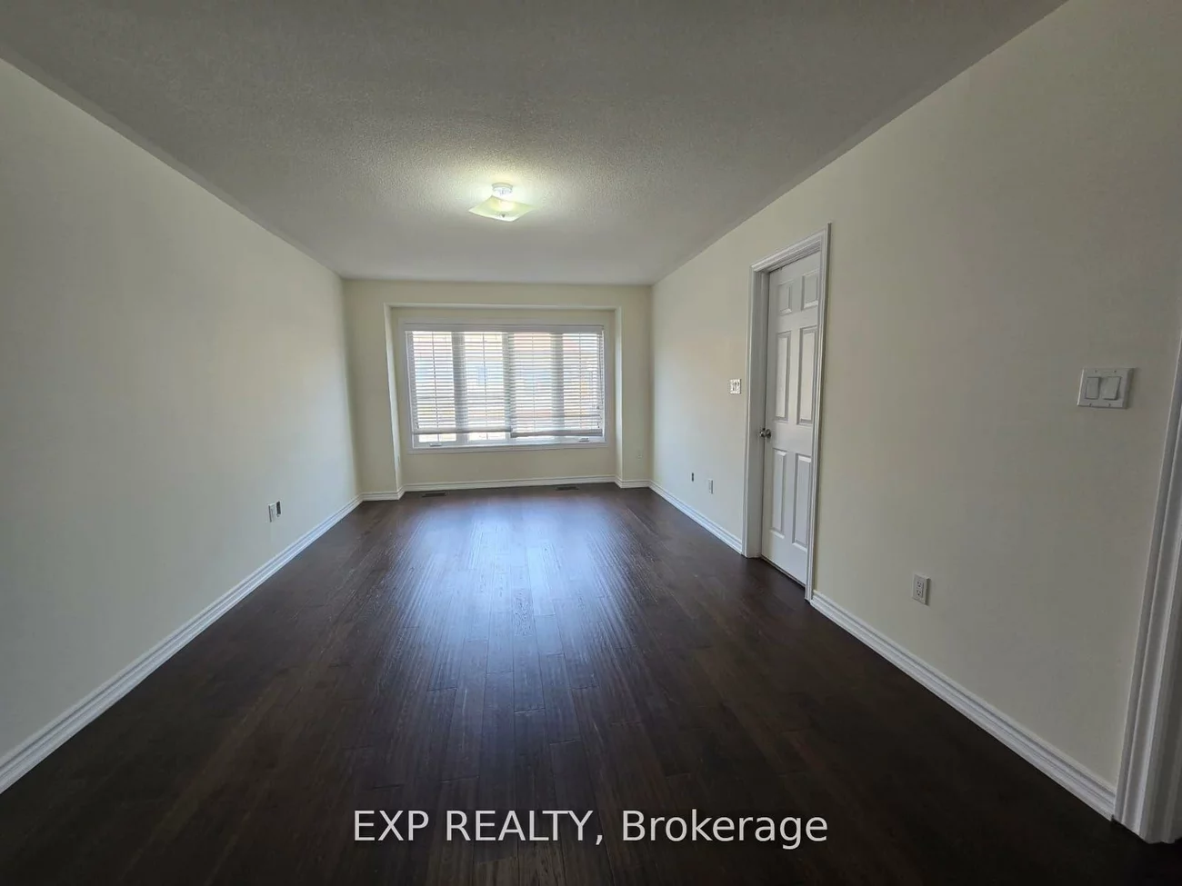 50, Farooq, Vellore Village, Vaughan