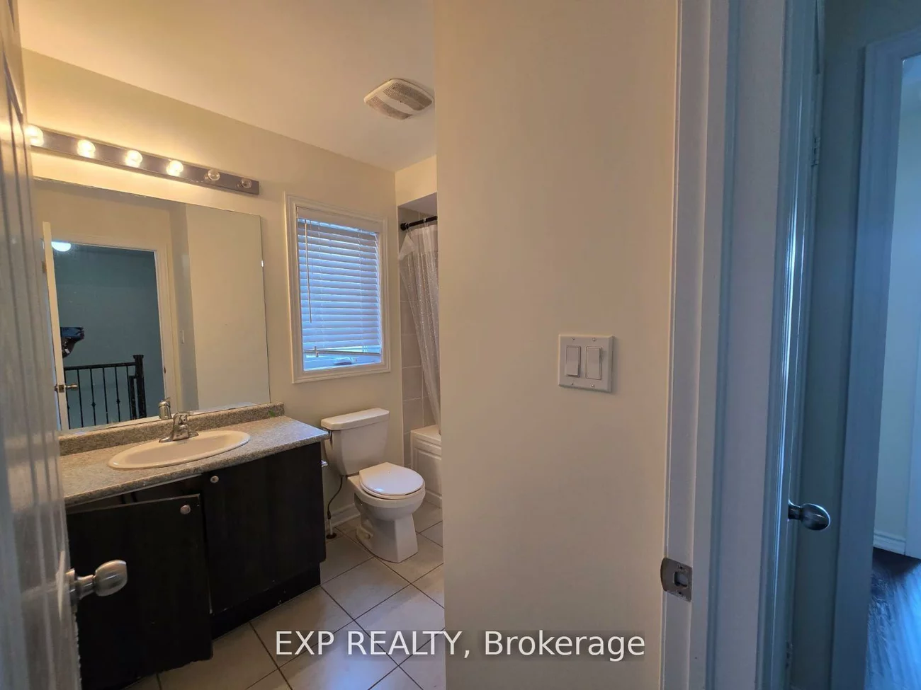 50, Farooq, Vellore Village, Vaughan