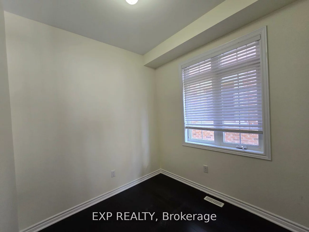 50, Farooq, Vellore Village, Vaughan