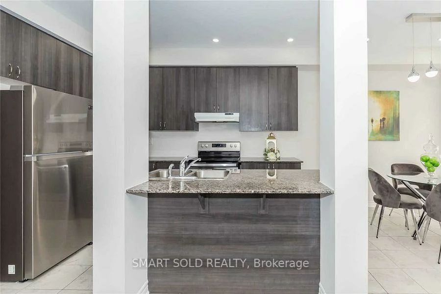 43, Farooq, Vellore Village, Vaughan