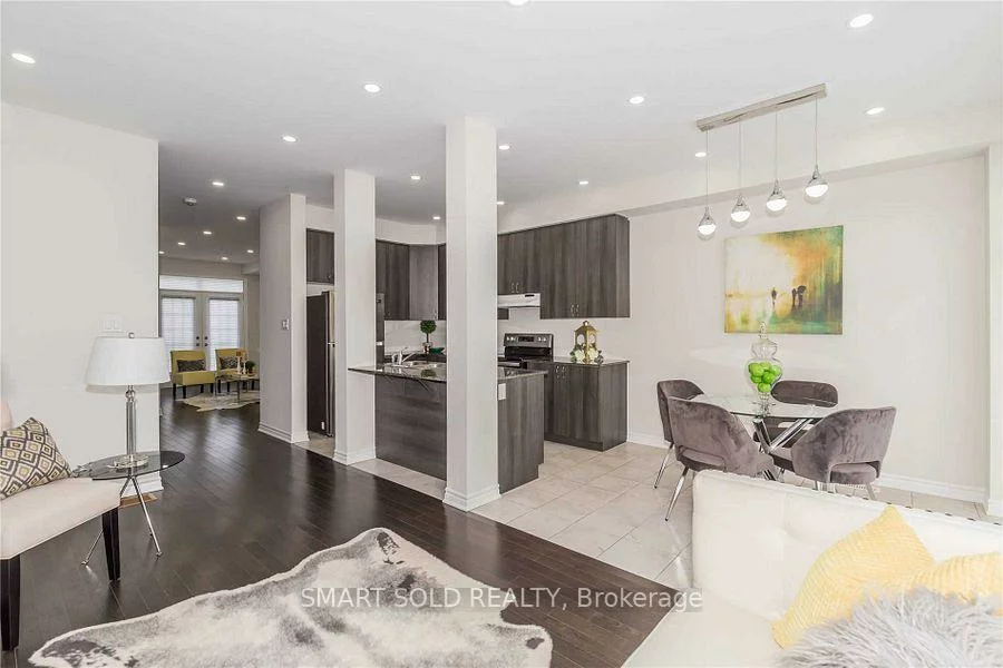 43, Farooq, Vellore Village, Vaughan