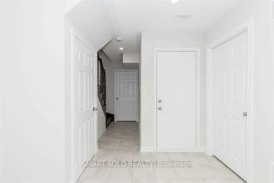 43, Farooq, Vellore Village, Vaughan