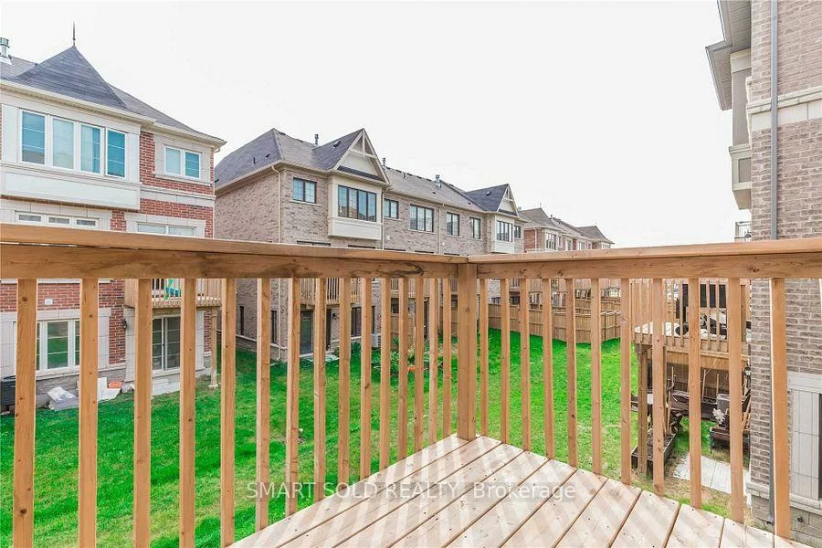 43, Farooq, Vellore Village, Vaughan