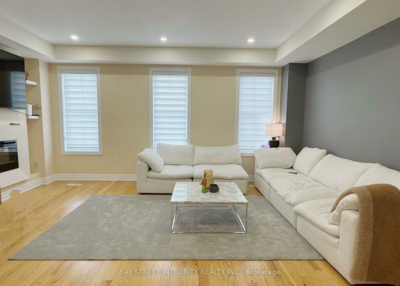 2267, Major Mackenzie, Maple, Vaughan