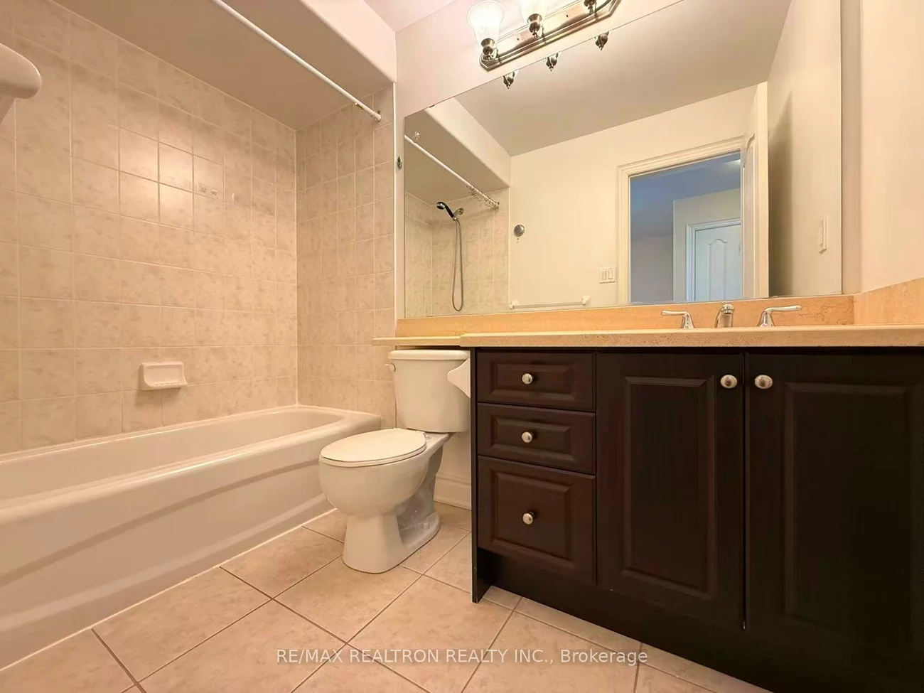 19, Golden Spruce, Maple, Vaughan