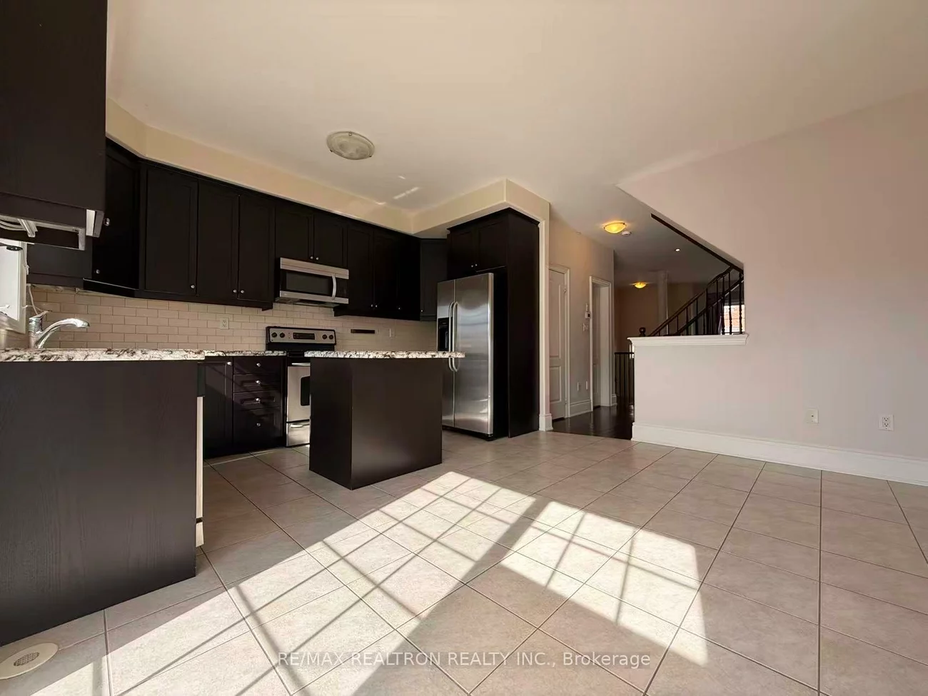 19, Golden Spruce, Maple, Vaughan