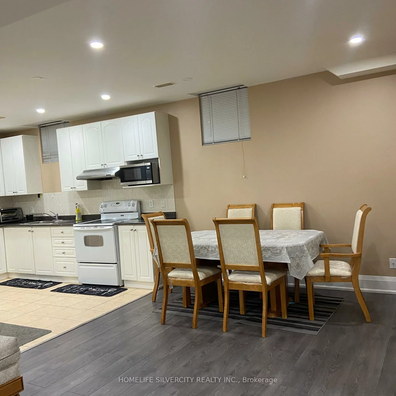 40, Featherwood, Patterson, Vaughan