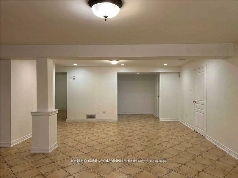 173, Jeanne, East Woodbridge, Vaughan